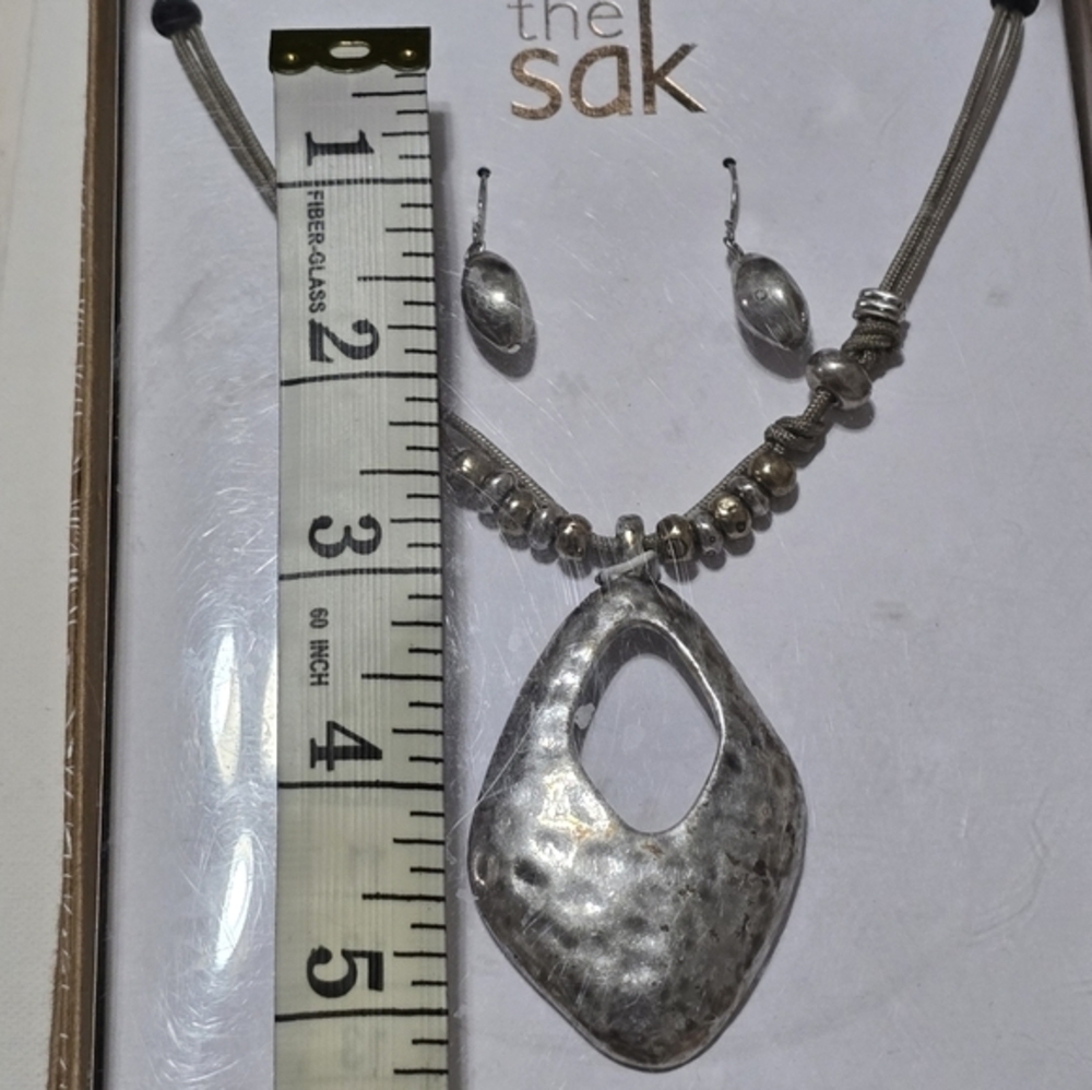 The Sak Hammered Silver Tone Beaded z Pendant Necklace and Earrings New!‎ - Picture 3 of 7